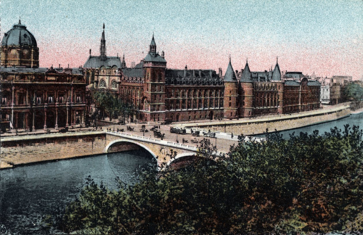 Paris: utvendig utsikt over conciergen på Ile de la Cite og broen au Change. Fotografi av 1920 i "" Artistic Album "" av byen Paris. Privat samling. av Anonymous Anonymous