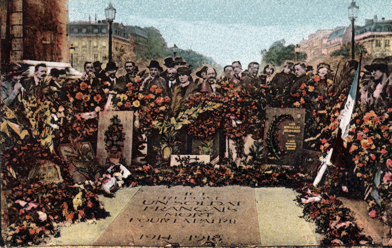 Paris: graven til den ukjente soldaten begraves under Triumfbuen, 11. november av Anonymous Anonymous