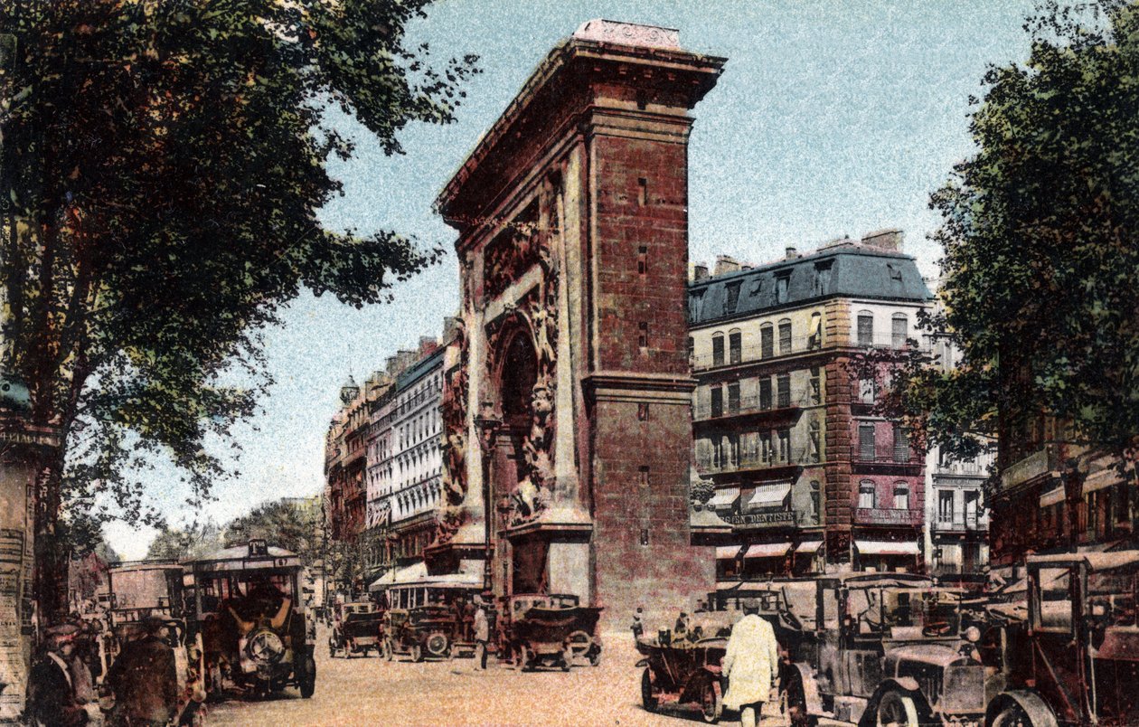 Paris: utsikt over boulevarden Saint Denis og Porte Saint Denis (Saint-Denis) bygget av Francois Blondel (1618-1686) i 1672. Fotografi av 1920 i "" Artistic Album"" av byen Paris. Privat samling. av Anonymous Anonymous