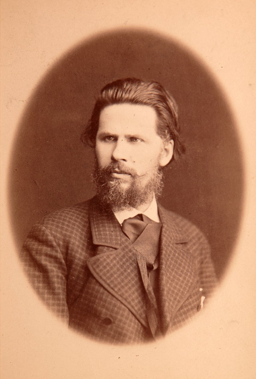 Portrett av kunstneren Ivan Nikolaievitch (Nikolaevich) Kramskoi (1837-1887). Albumin bilde av Anonymous Anonymous