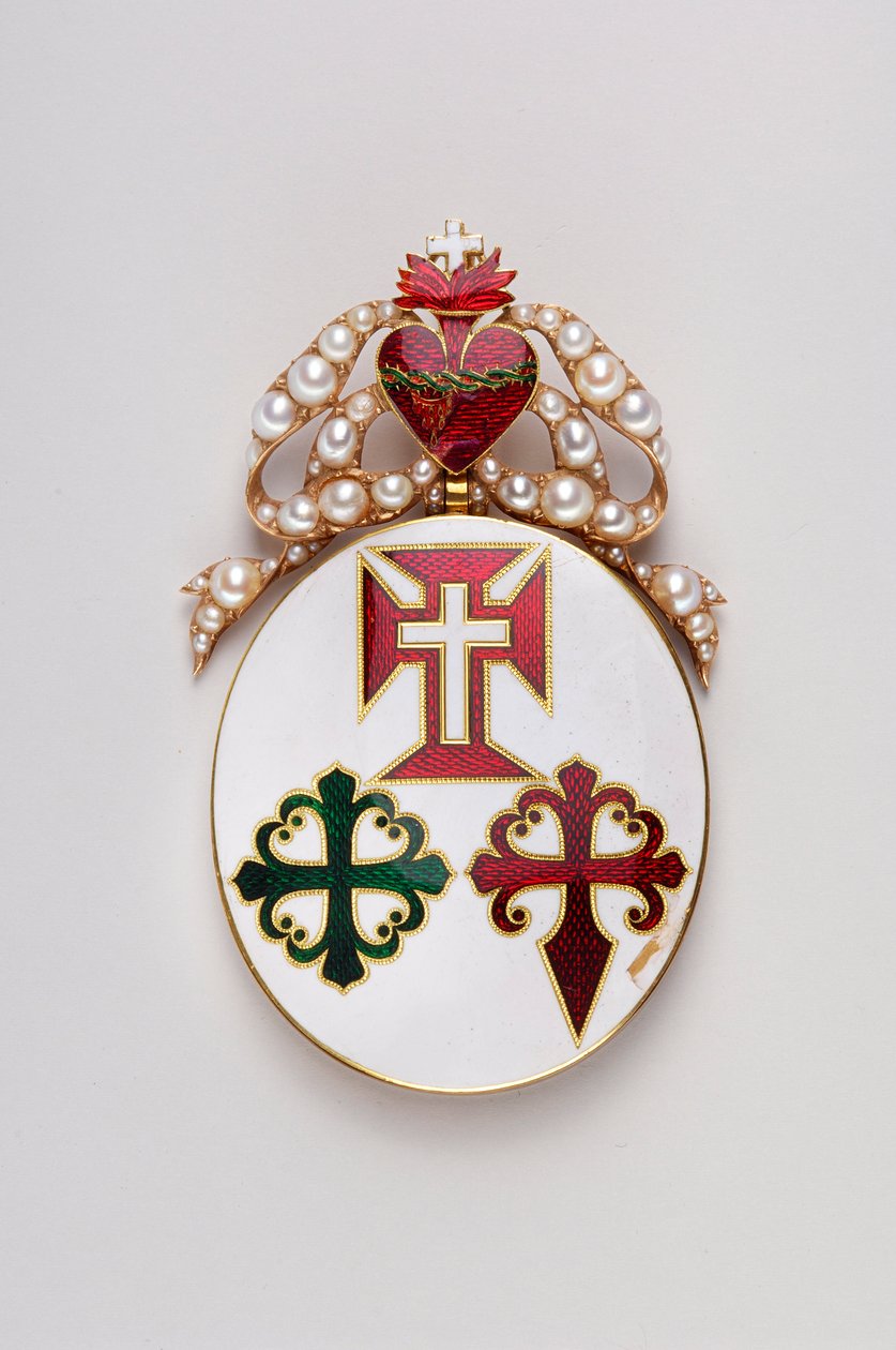 Portugal - Storkorsbåndet til de tre ordenene: Storkorsmerket for de tre ordenene tilhørte sannsynligvis Mary II av Bragance (1819-1853), dronningen av Portugal - Modell for dame - 1800-1850 - Gull med emaljer og perler - H: 8 cm; B: 4,7 cm; Vekt: 44 g - av Anonymous Anonymous