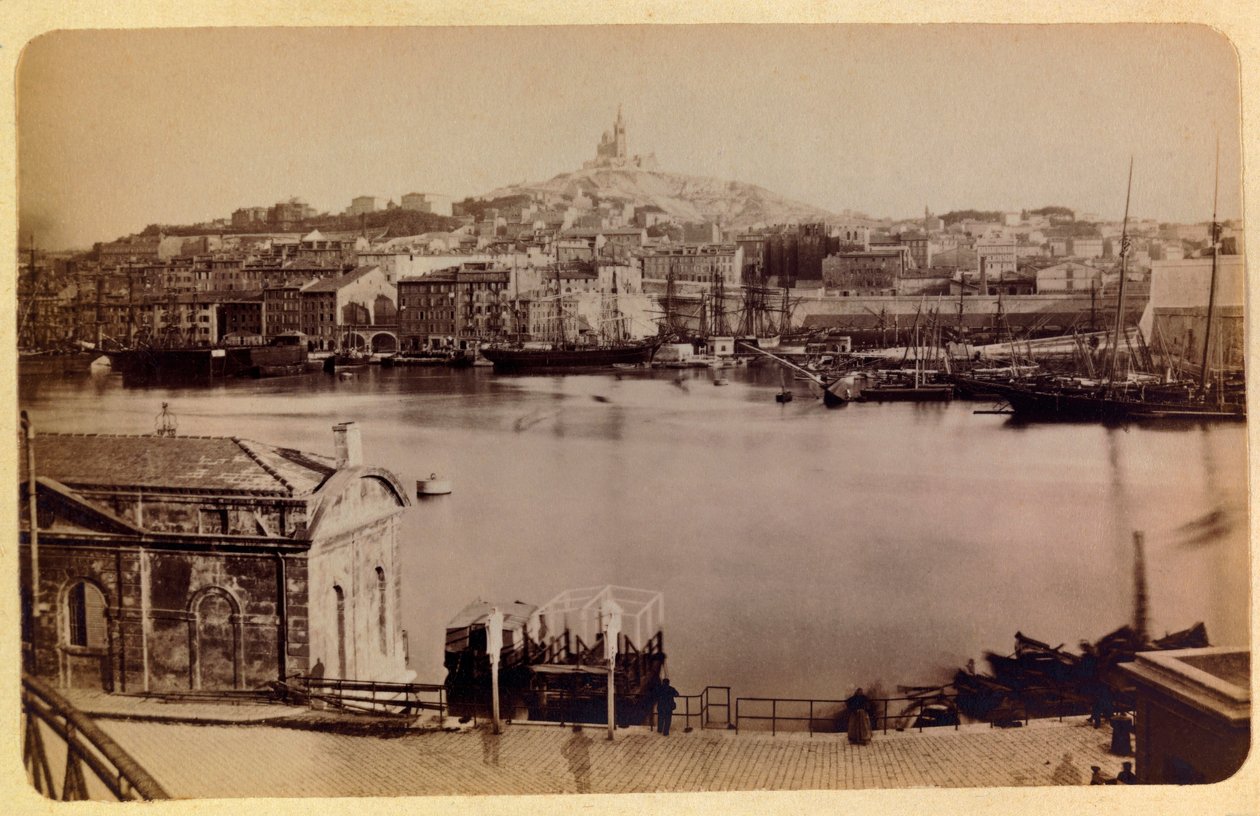 Byen Marseille og dens omgivelser rundt 1885 -1890: Den gamle havnen og Notre Dame de la Garde, Privat samling av Anonymous Anonymous