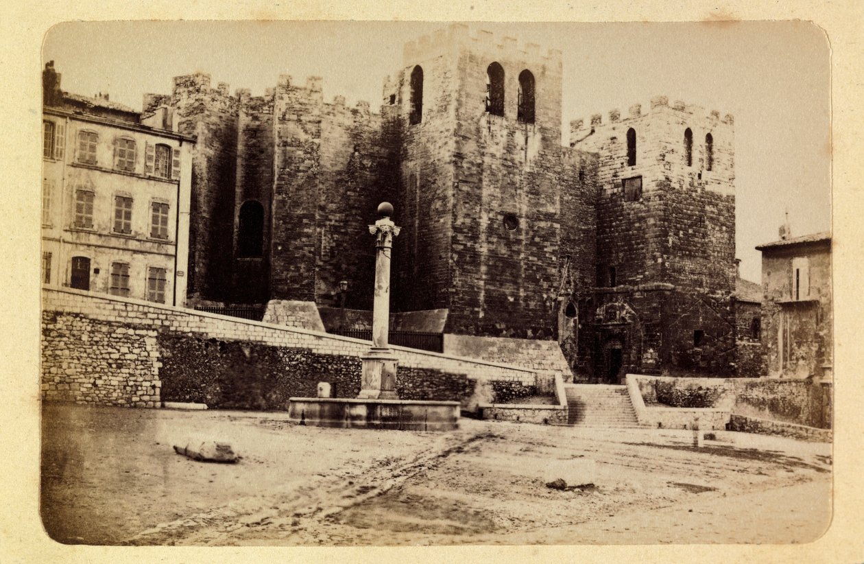 Byen Marseille og dens omgivelser rundt 1885 -1890: Saint Victor-kirken, privat samling av Anonymous Anonymous