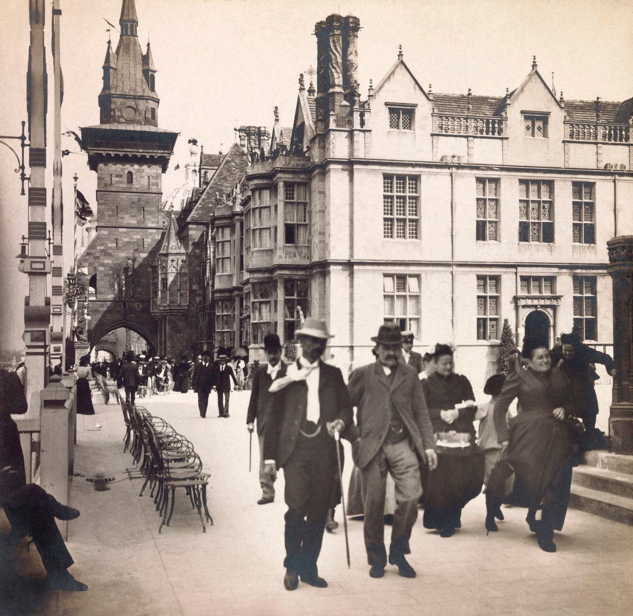 Universell utstilling av 1900 - Exposition Universelle de 1900 i Paris: Rue des Nations - privat samling av Anonymous Anonymous