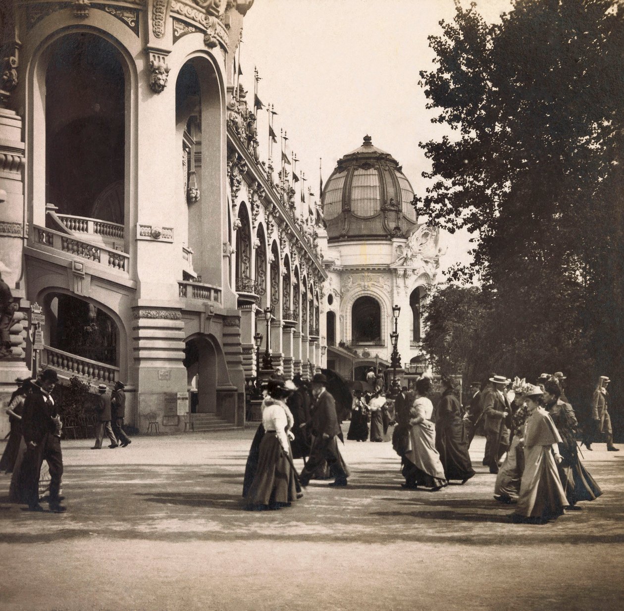 Universal Exposition of 1900 - Exposition Universelle de 1900 i Paris: Utsikt tatt på Champs de Mars - privat samling av Anonymous Anonymous
