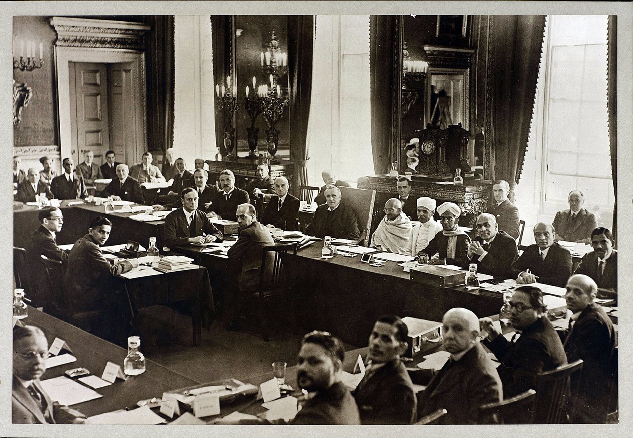 deuxieme conference de la Table ronde - Mahatma Gandhi - Andre rundebordskonferanse i London, Anonym. Sølv gelatinfotografering av Anonymous Anonymous