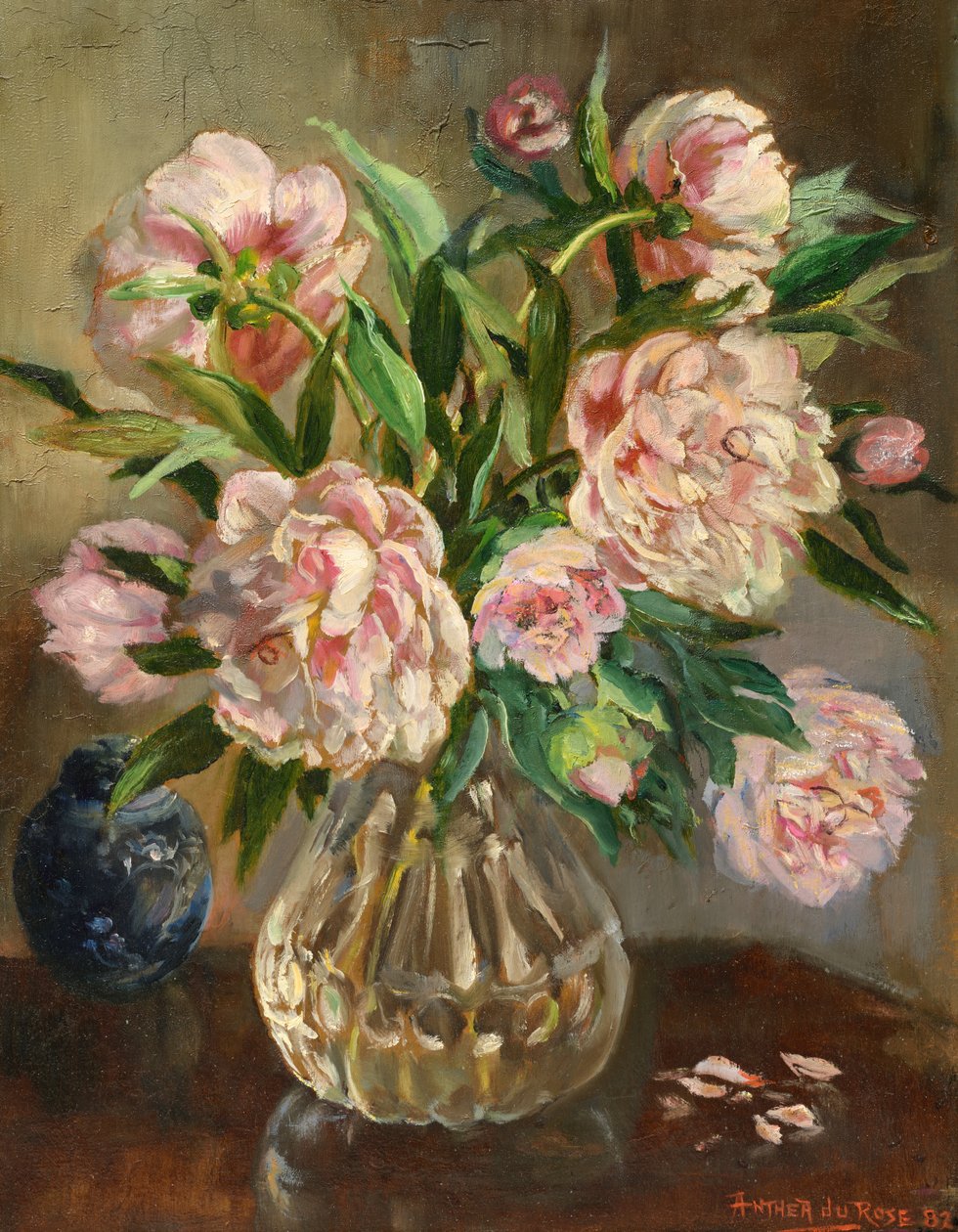 Peoner i en glassvase av Anthea Durose