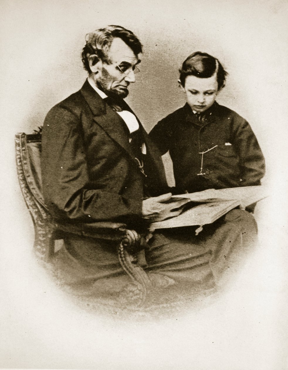 Lincoln og Tad, 1864 (bw-bilde) av Mathew B. Brady