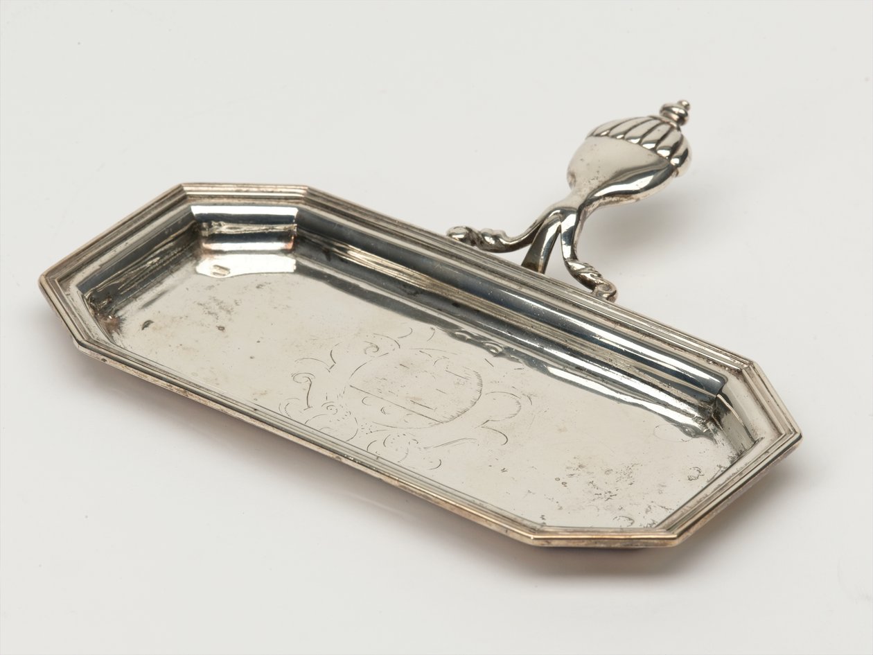 Stearinlyssnufferbrett, Board of Ordnance, ca. 1696 (brett, snuffer) av Anthony Nelme