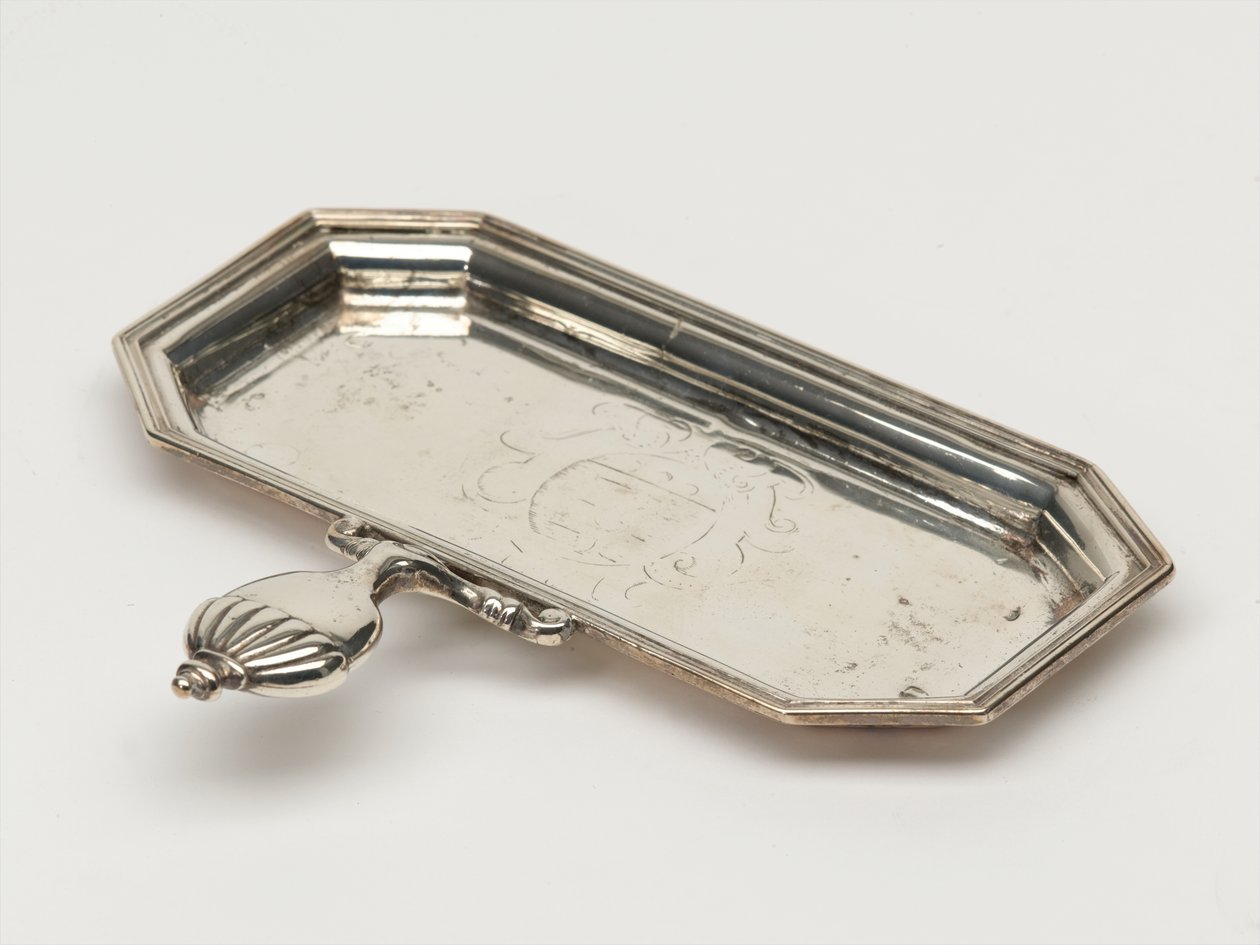Stearinlyssnufferbrett, Board of Ordnance, ca. 1696 (brett, snuffer) av Anthony Nelme