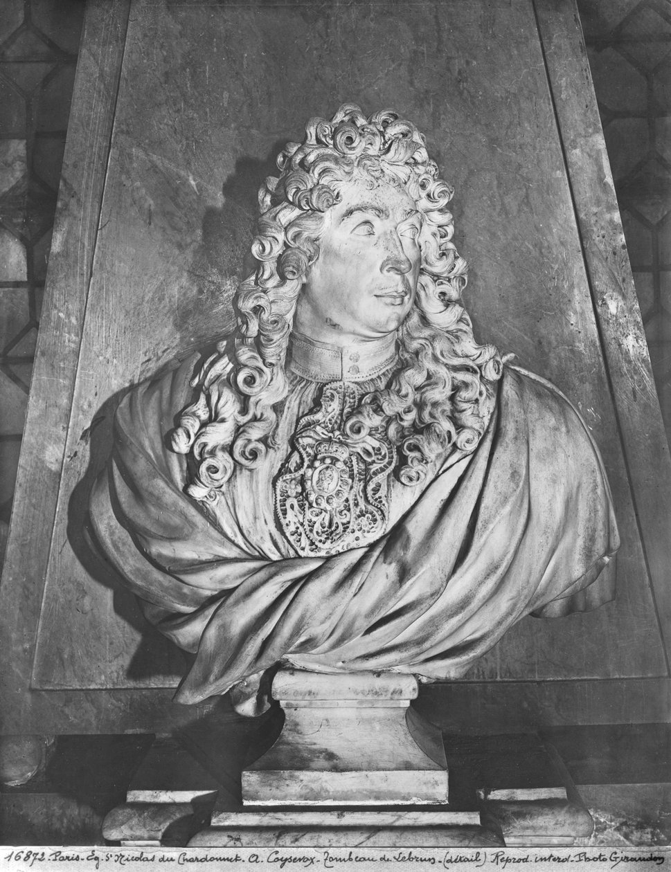 Graven til Charles Le Brun og hans kone, Suzanne Butay, detalj av Charles Le Brun, 1692, se også 346018 marmor bw foto av Antoine Coysevox