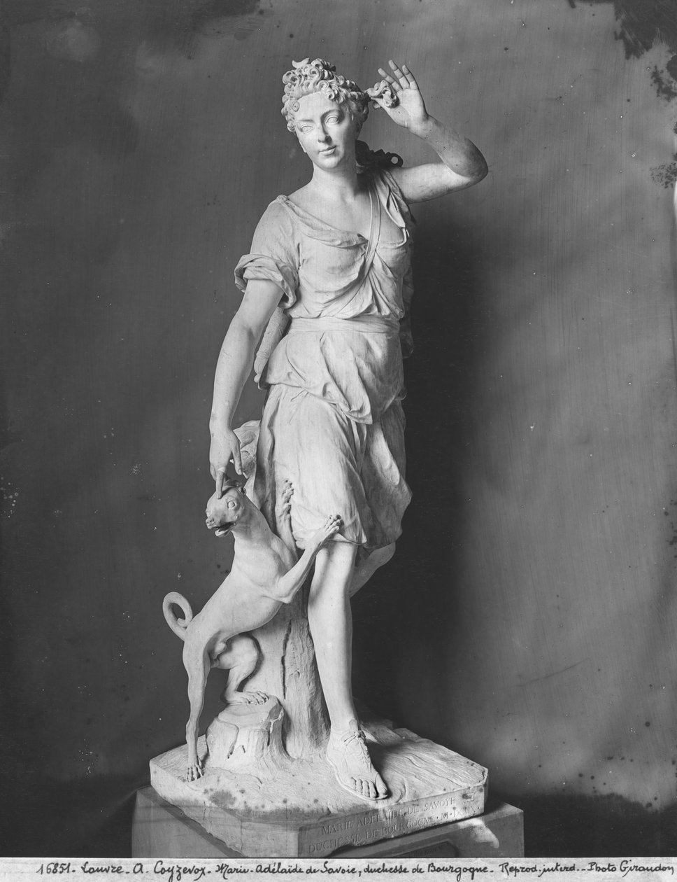 Marie-Adelaide de Savoie, hertuginne av Burgund, som Diana the Huntress, 1709 (se også 209277, 346031, 346032) (marmor) av Antoine Coysevox