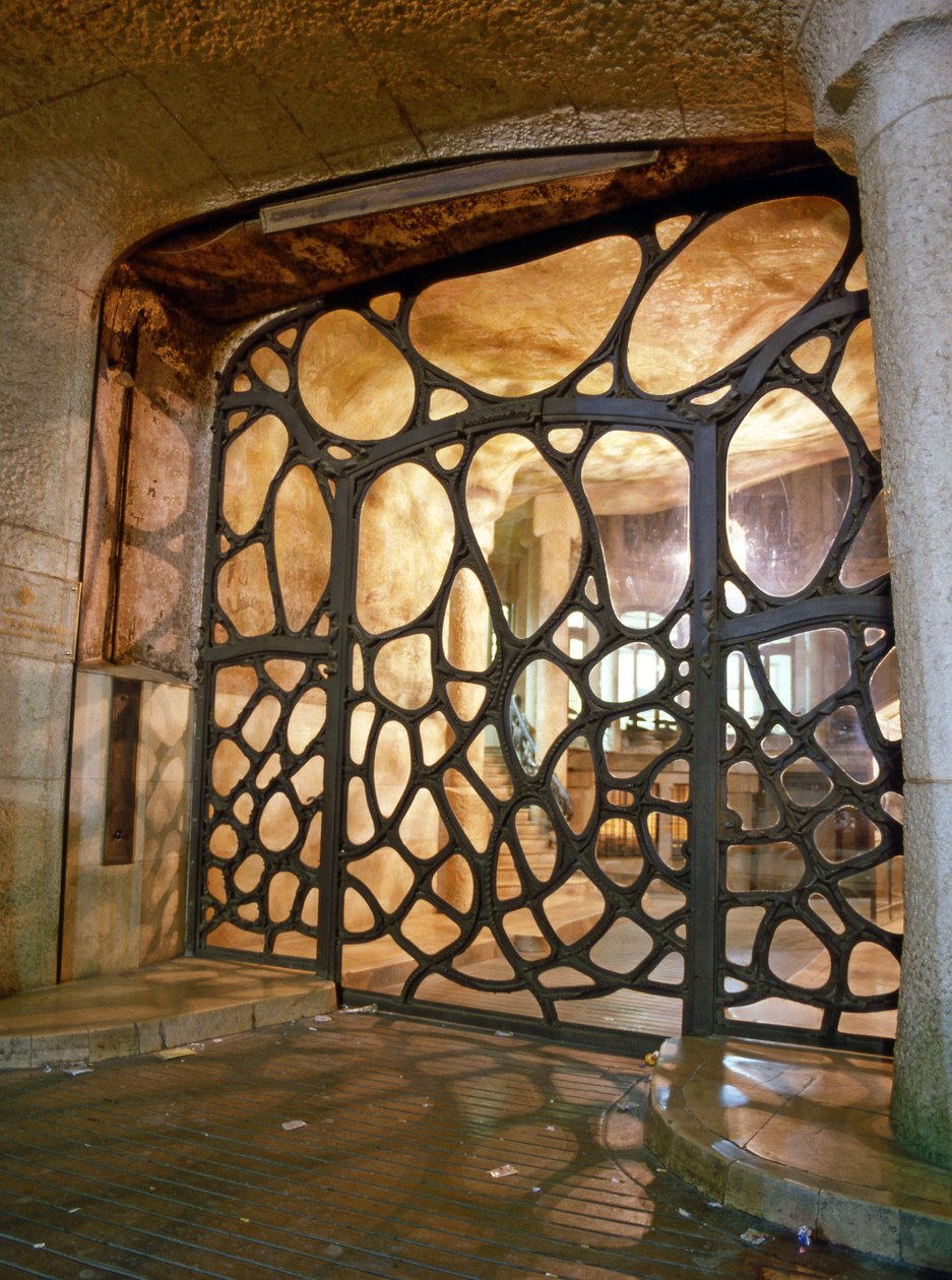  av Antoni Gaudi