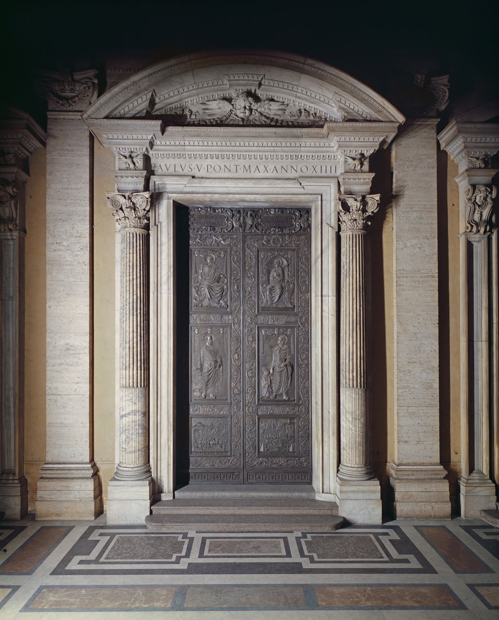 Sentraldør til basilikaen, dekorert 1439-45 (bronse) (se også 247331-247337) av Antonio Filarete