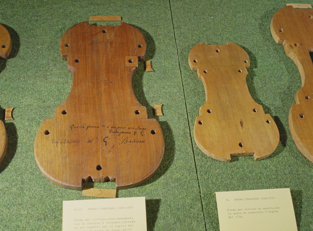 Fiolinformer (tre) av Antonio Stradivari