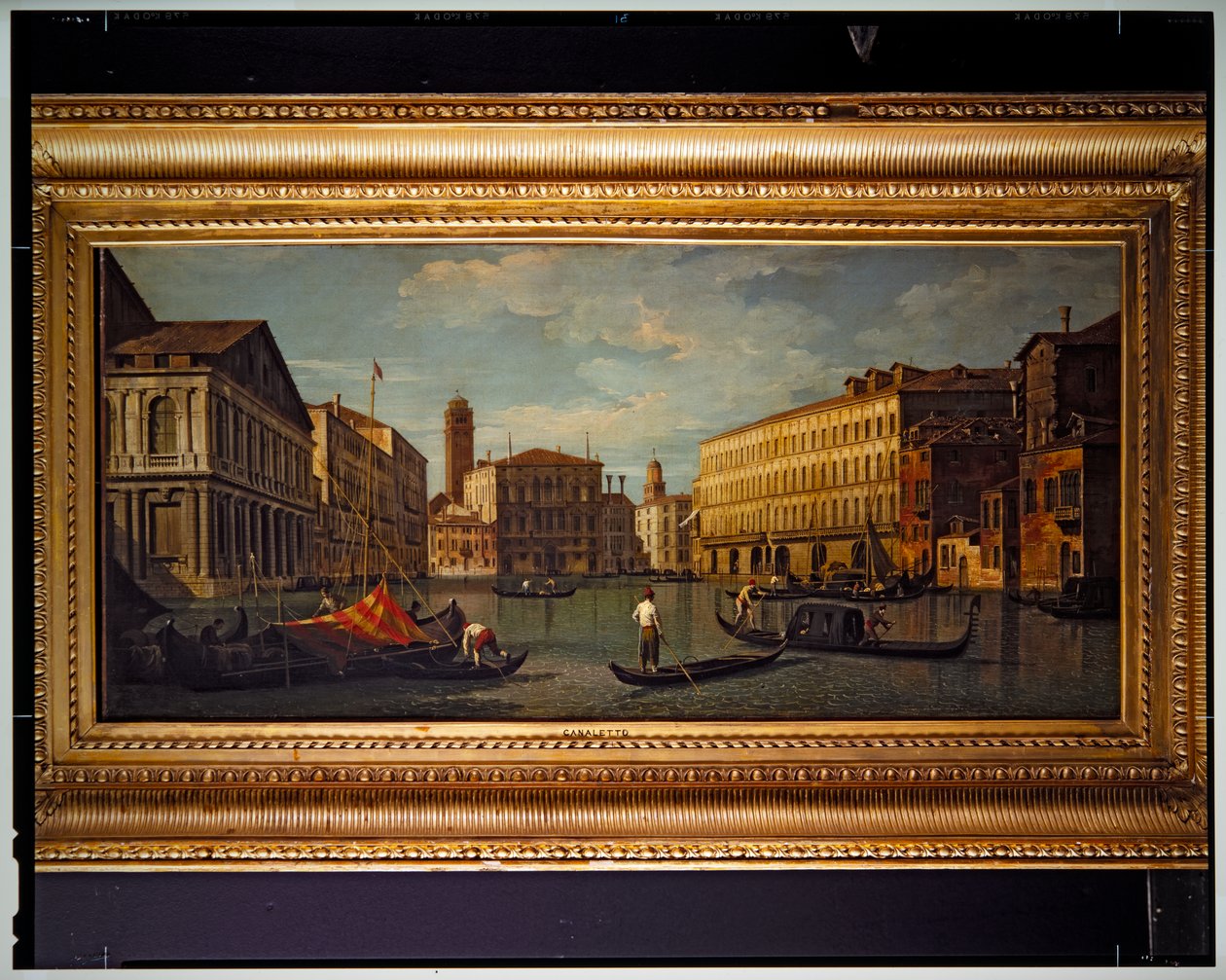 Utsikt over kanalen av Antonio (studio of) Canaletto