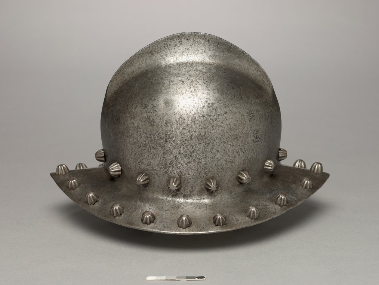 Krishatt, eller vannkokerhatt, ca. 1475-1500 (stål) av Antonio (workshop of) Missaglia