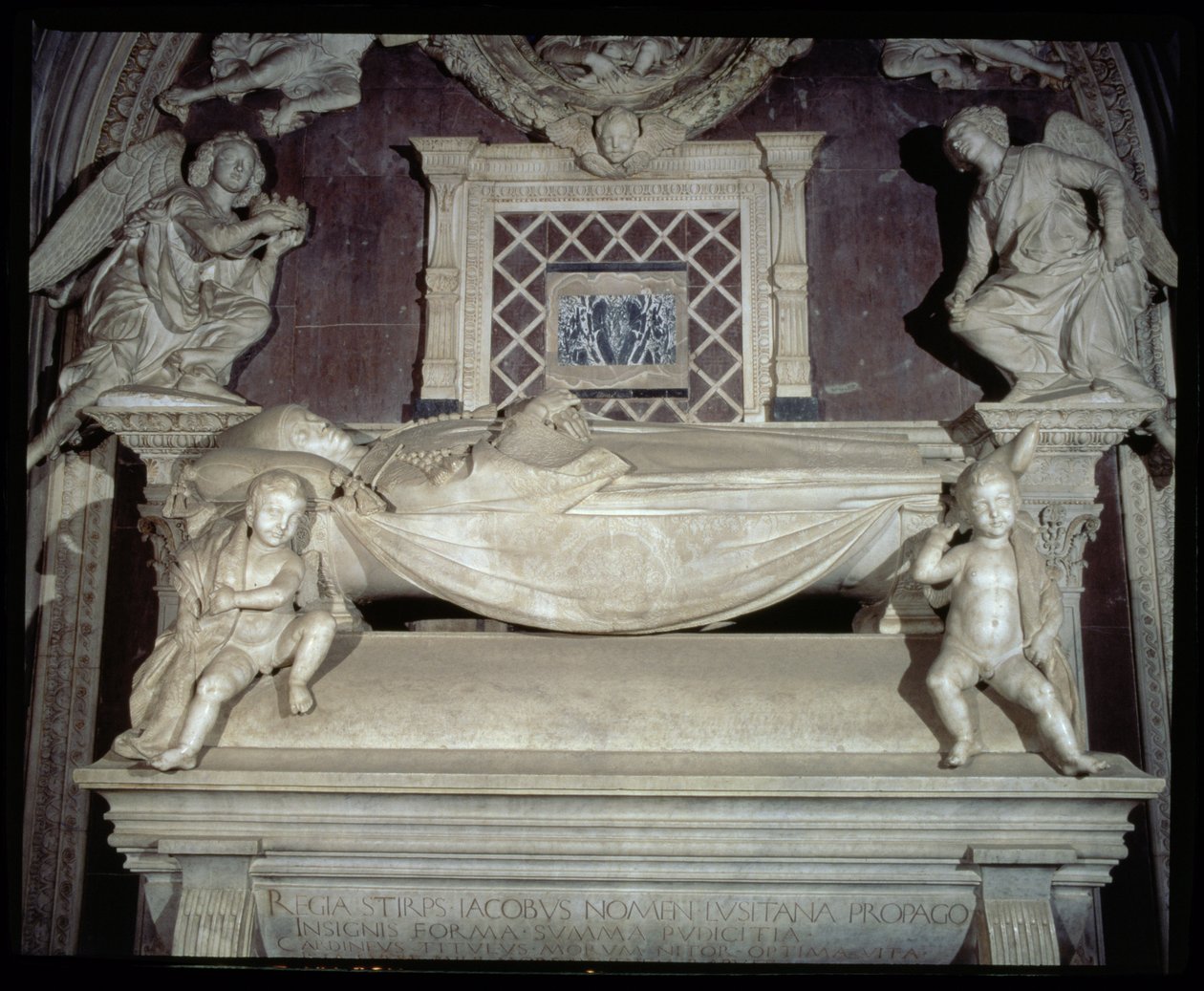 Graven til kardinalen av Portugal, detalj, 1460-6 marmordetalj av 95657 av Antonio Rossellino