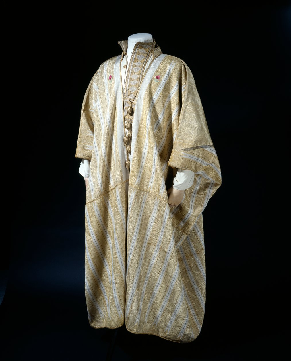 Arabisk kappe, Arabian Peninsula, 1916 (silke med gull- og sølvtråd) av Arabic School