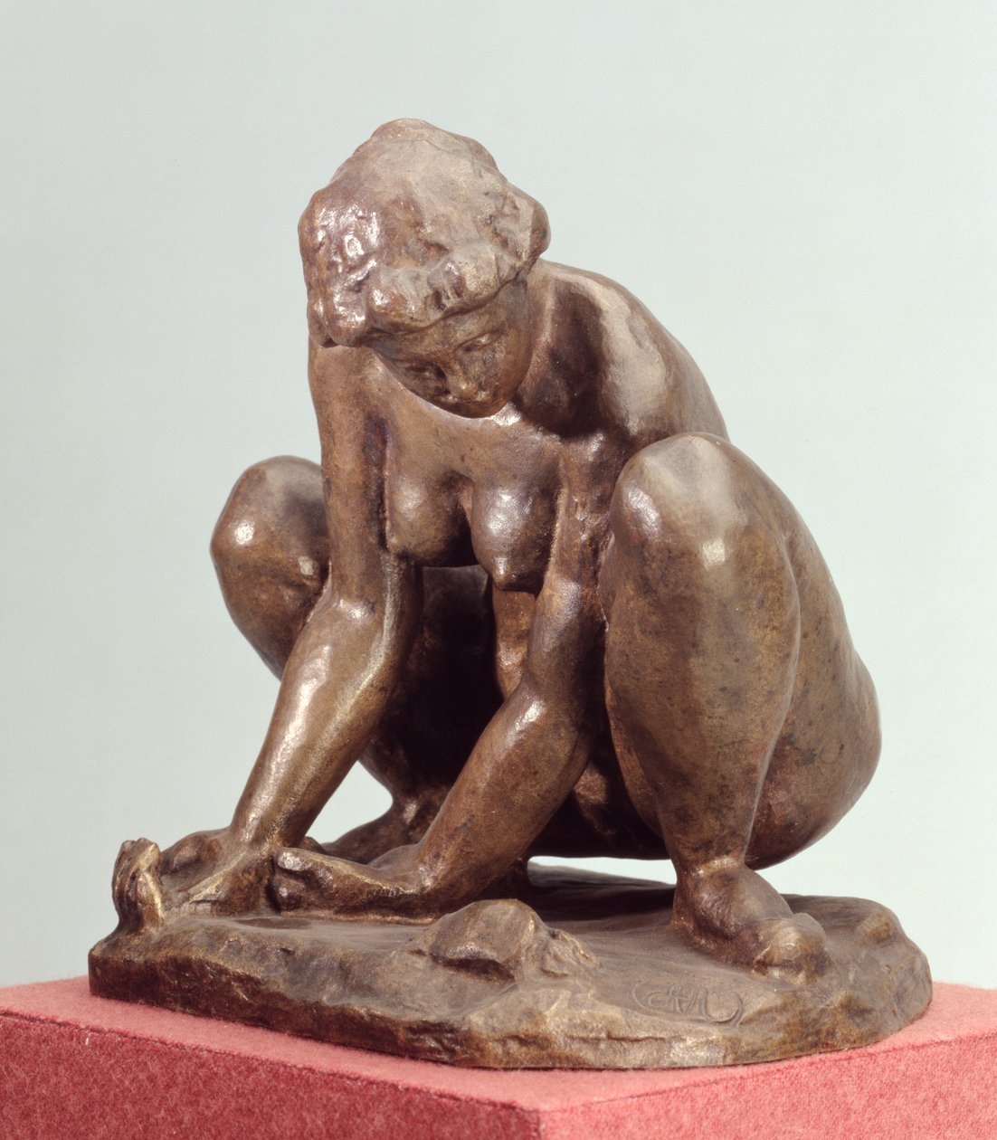 Hukende kvinne, 1900-02 (bronse) av Aristide Maillol