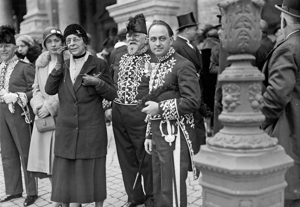 Den italienske fysikeren Enrico Fermi (1901-1954 Nobelprisen i fysikk i 1938) i seremoniell kjole ved et arrangement ved Royal Academy of Italy (s/hv-bilde) av Armando Bruni