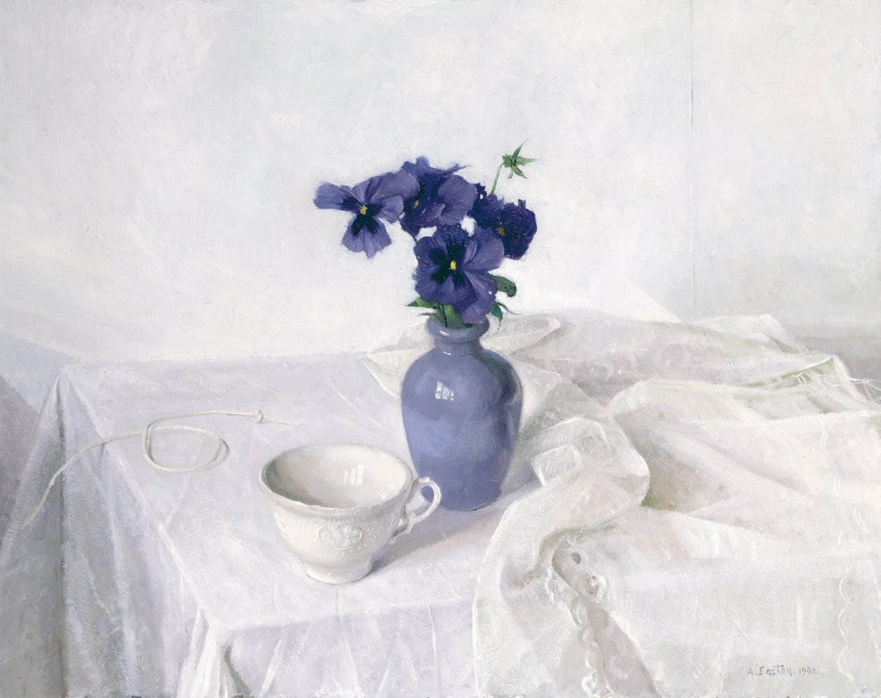 Stemorblomster i en blå vase, stilleben, 1990 av Arthur Easton
