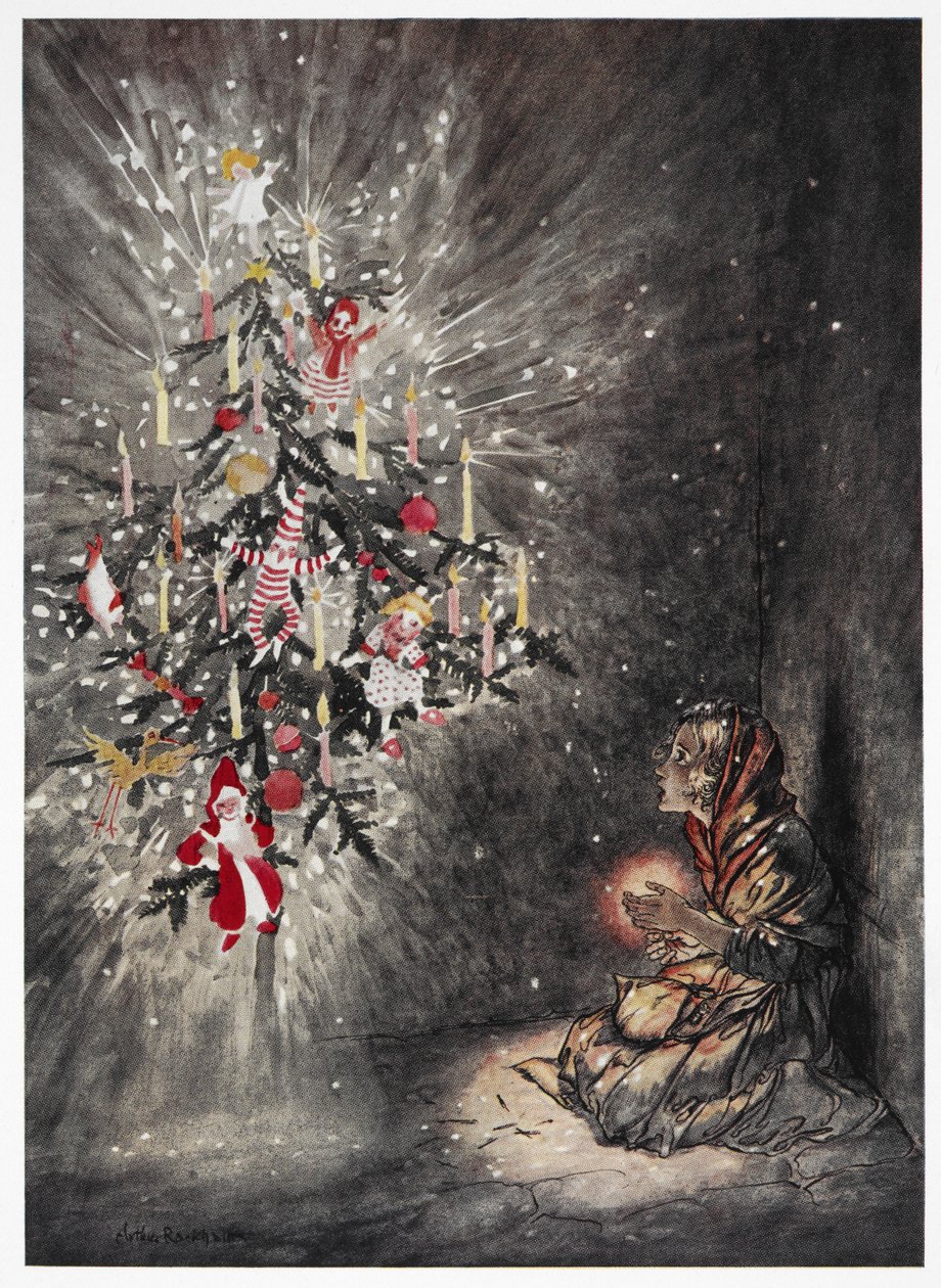 Der satt hun under det vakre juletreet
