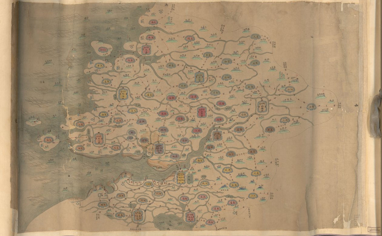 850 000. medfølgende. Orientert med nord til bunn. Relieff vist billedmessig. Bildekart. Penn-og-blekk og akvarell. Viser fjell, kystlinje, øyer og veier i Zhejiang-provinsen. Hummel kjøp 1930, nr. 35. Også tilgjengelig via biblioteket av Arthur W. Hummel
