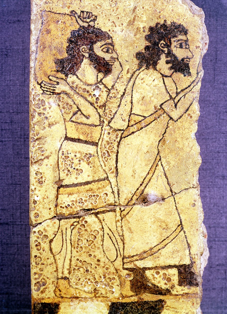 Fragment av en plakett som viser to menn som går, fra Nineve (malt stein) av Assyrian
