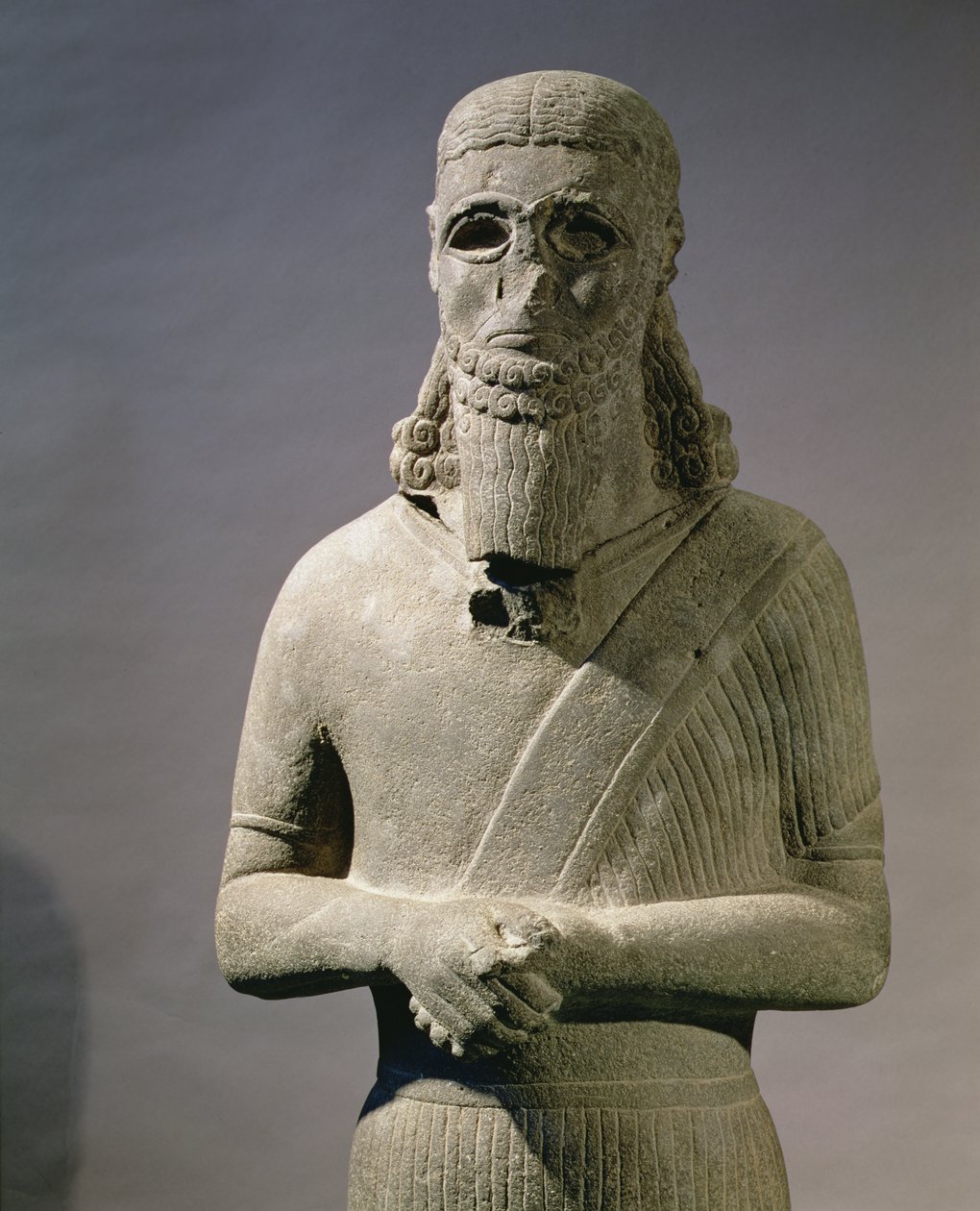 Statue dedikert til guden Haddad-Yishi (basalt) (se også 110888) av Assyrian