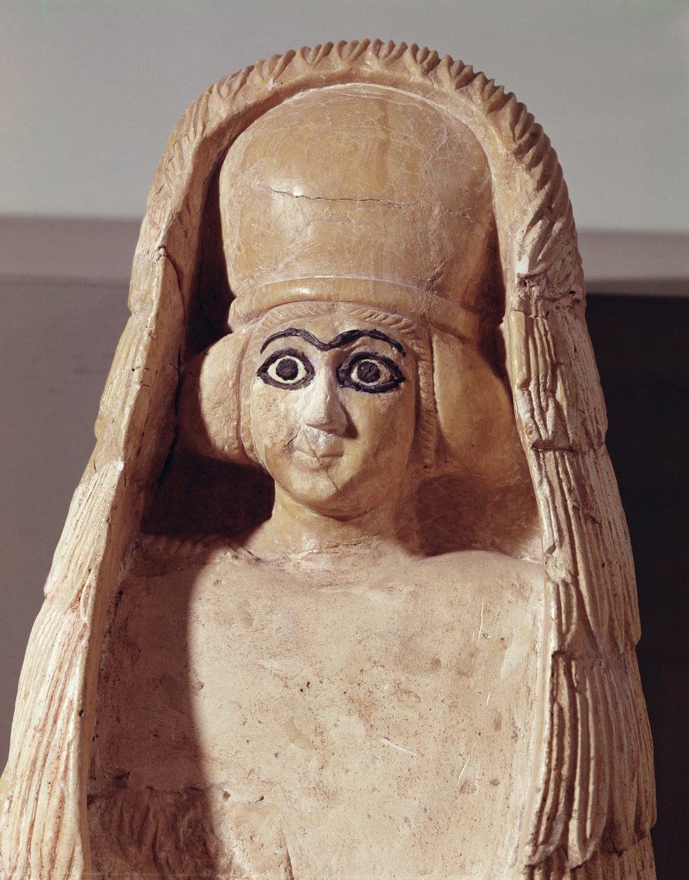 Hodet for en statue av Ishtar, iført hodeplagg, fra Ushtar-tempelet i Mari, Syrisk, 2800-2300 f.Kr. (alabaster) av Assyrian School