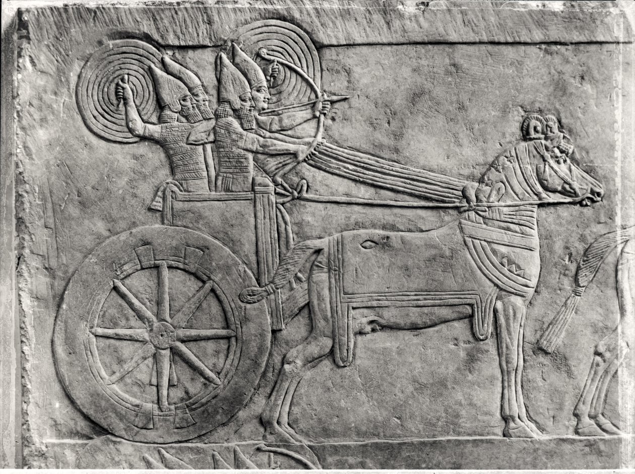 Fragment av et relieff som viser den assyriske hæren i kamp, fra Palace of Ashurbanipal i Nineveh, ca. 645 f.Kr. steindetalj av 161334 bw foto av Assyrian