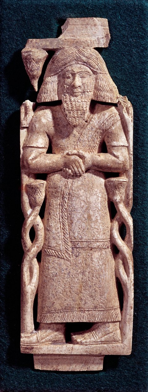 Orientalsk antikk: skjeggete karakter har langt hår, kuttet i en elfenbenskive. 8.-7. århundre f.Kr. Arslan Tash fra Syria. Søn 0,178x0,057 m Paris, musee du Louvre av Assyrian
