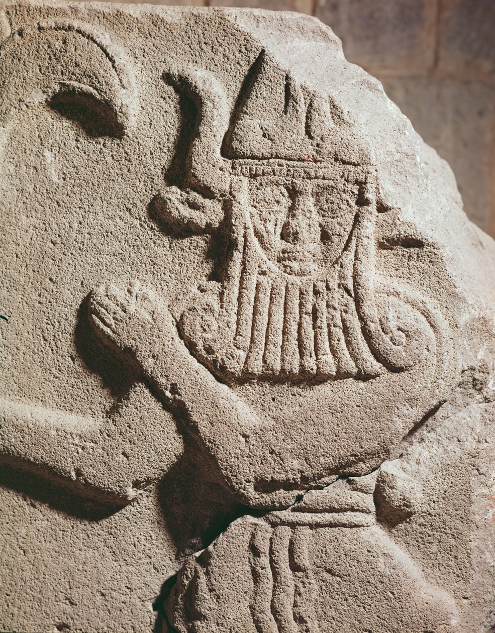 Relieff som viser et hettittisk avgud, 11.–9. århundre f.Kr av Assyrian School
