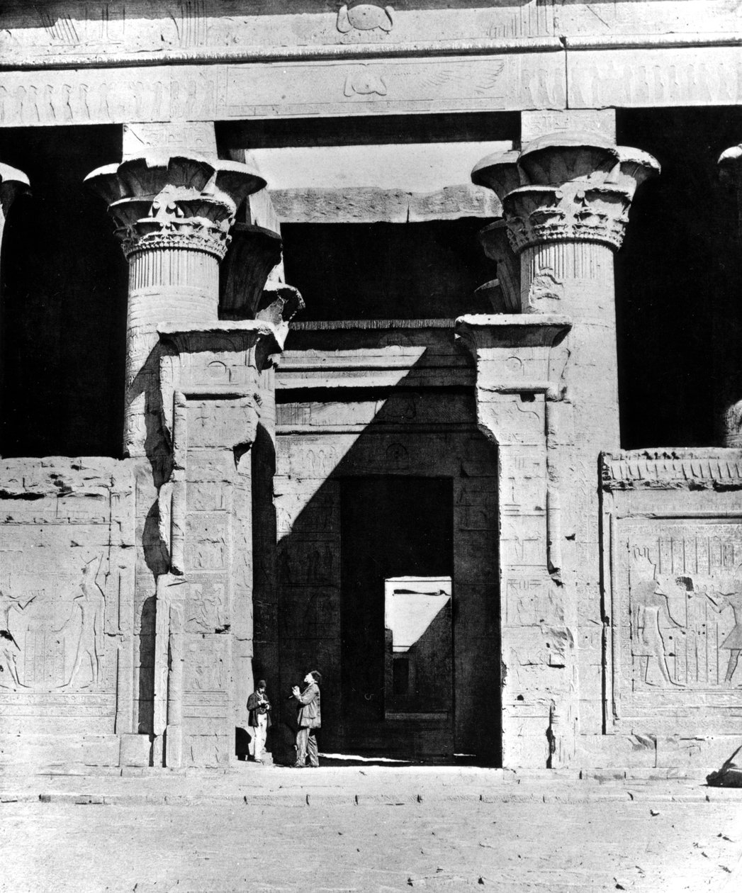 Temple Edfu, Egypt, 1893 av Auguste Edouard Mariette