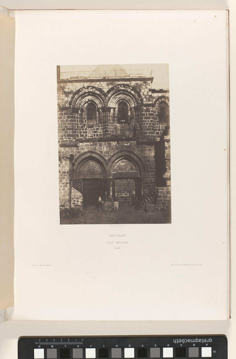Fasade til Den hellige gravs kirke, Jerusalem Jerusalem. Den hellige grav. Fasade (tittel på objekt) av Auguste Salzmann