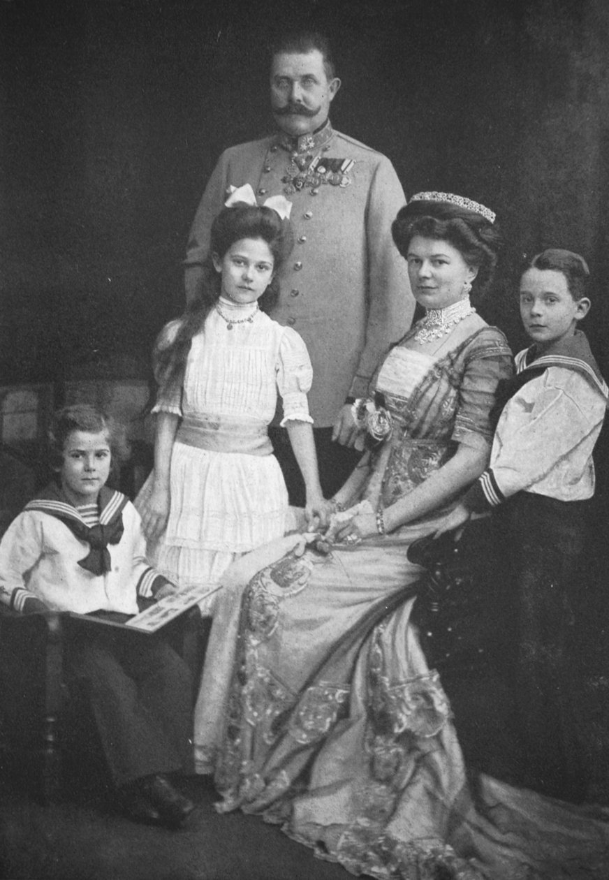 Erkehertug Francis Ferdinand av Østerrike og hans familie av Austrian Photographer