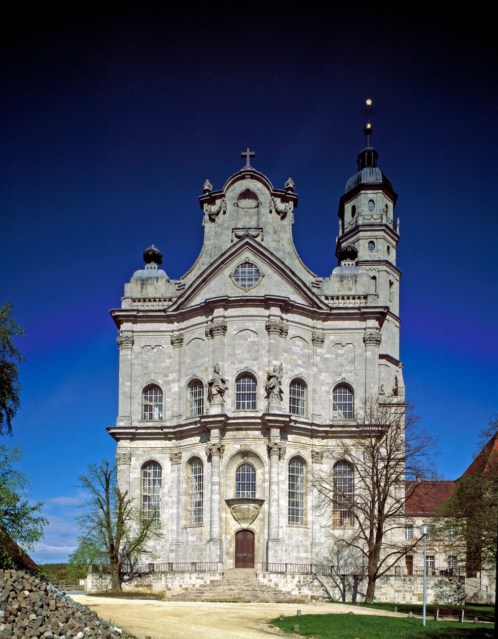 Utsikt over fasaden til klosteret av arkitekt Johann Balthasar Neumann (1687-1753) Neresheim, Tyskland av Balthasar Neumann