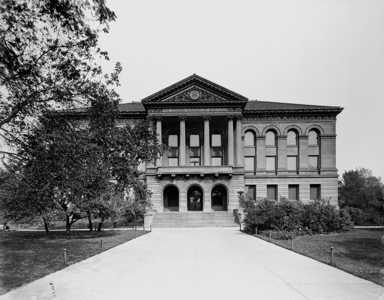 Chicago Academy of Sciences, Chicago, Illinois, USA, ca. 1900 (s/hvitt-bilde) av Barnes and Crosby