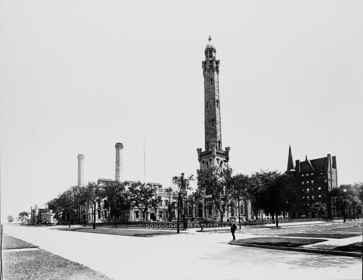 Chicago Water Tower, Chicago, Illinois, USA, ca. 1900 (s/hvitt-bilde) av Barnes and Crosby