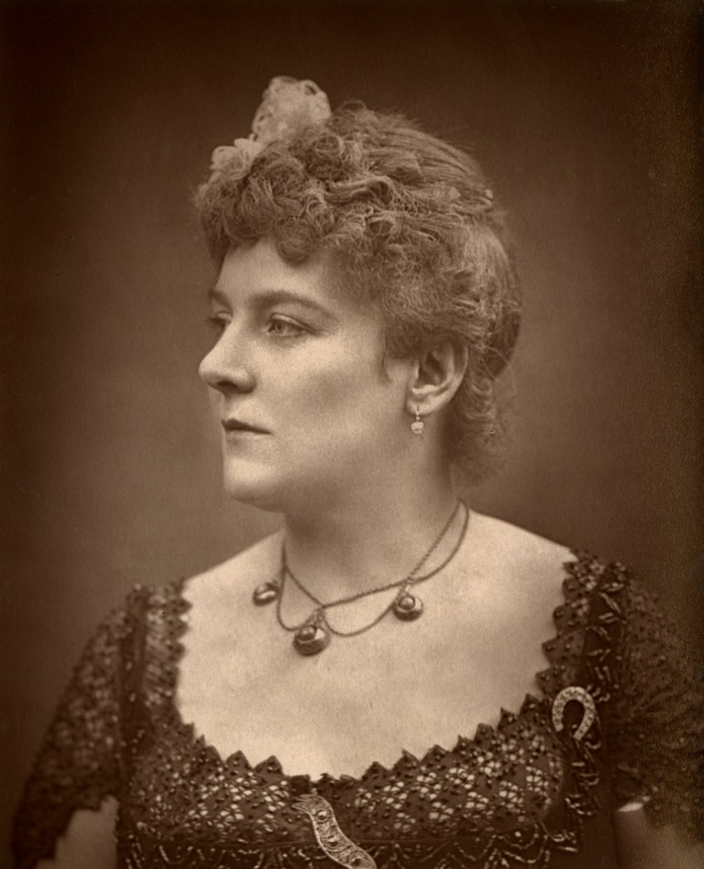 Den britiske skuespillerinnen Henrietta Lindley i Jim the Penman, 1886 av Barraud