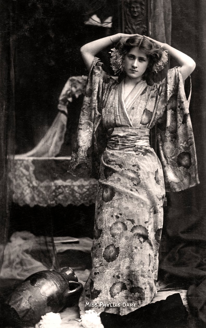 Phyllis Dare 1890-1975, engelsk skuespillerinne, 1906. av Bassano Studio