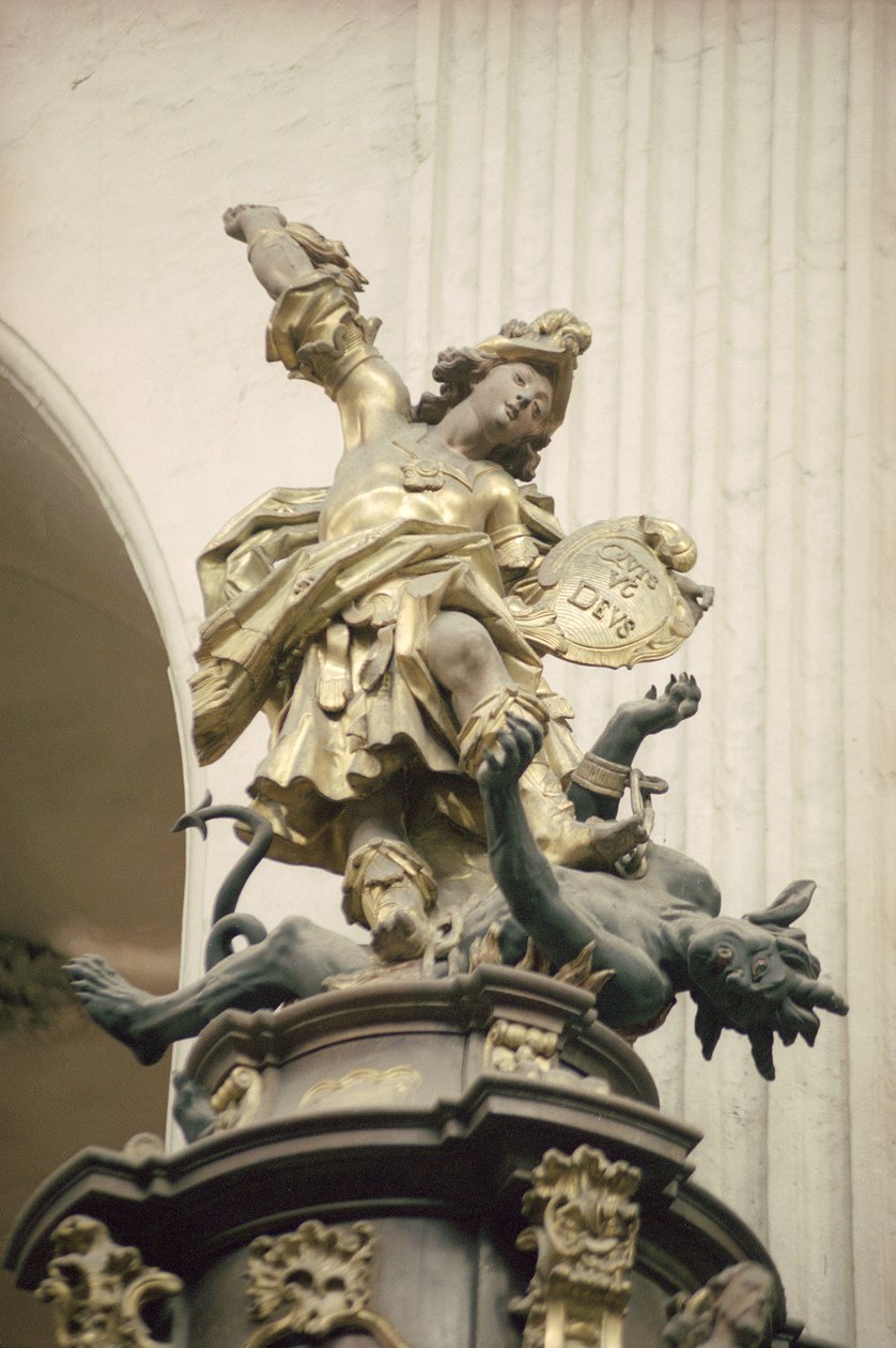 Prekestol, også kalt sannhetens Preikestol, detalj: St. Michael and the Dragon, 1749 (forgylt, tre og intarsia) (se også 252679 og 252680) av Bavarian school