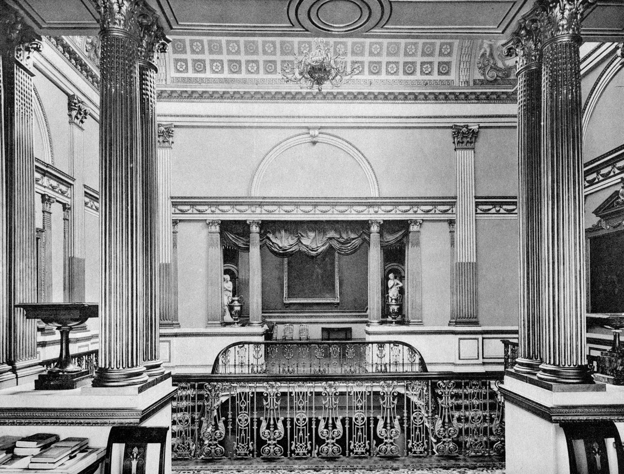 Den store trappen, Londonderry House, 1908. av Bedford Lemere and Company
