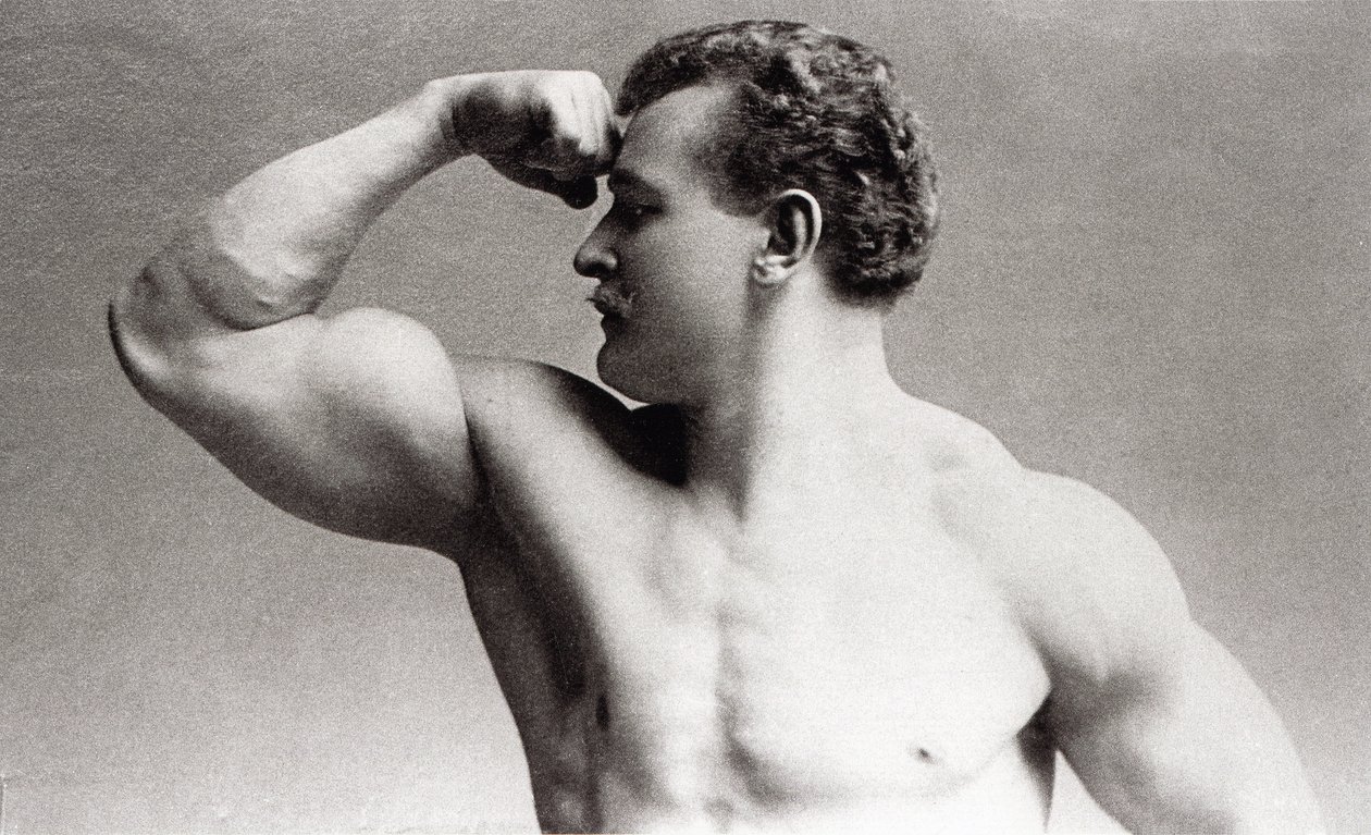Fotografisk portrett i studio av den tyske kroppsbyggeren Eugen Sandow av Benjamin J. Falk