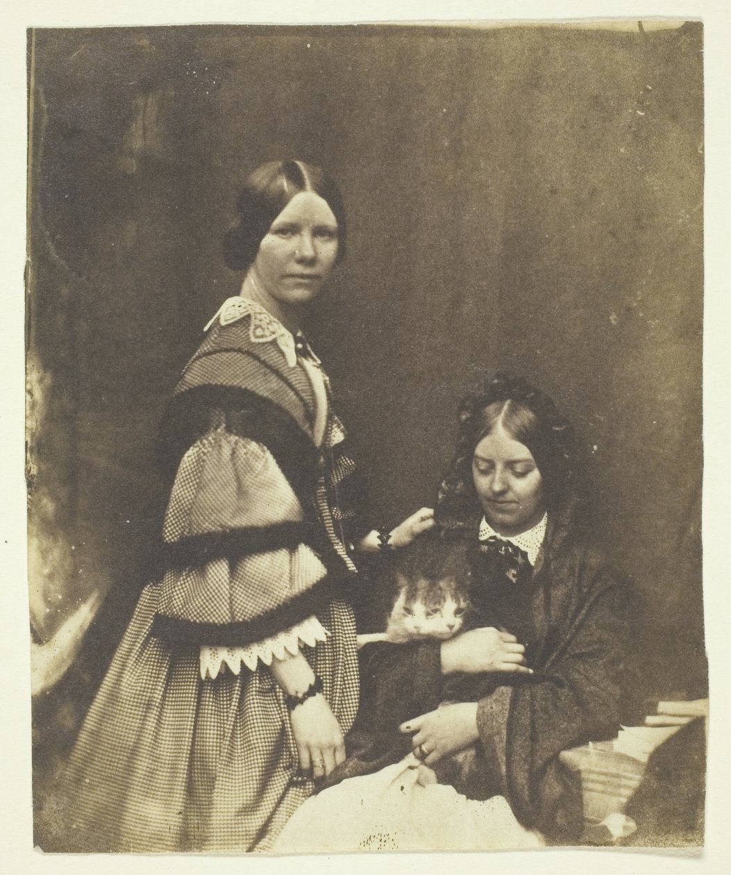 Mrs. Craik Holding Cat av Benjamin Mulock