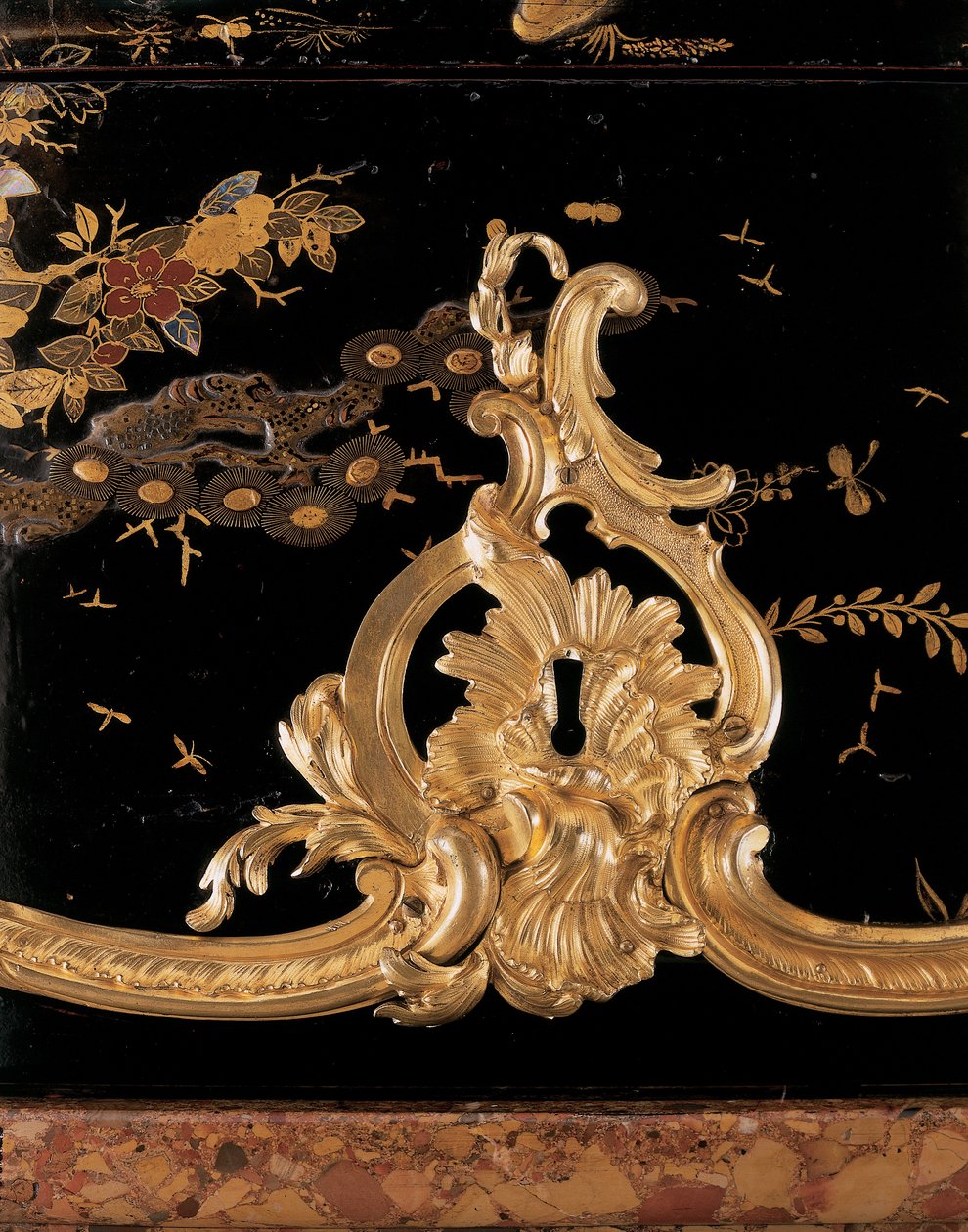 Kommode, ca. 1745 (ormolu-montert japansk lakk og ebonisert tre) av Bernard van Risenburgh II