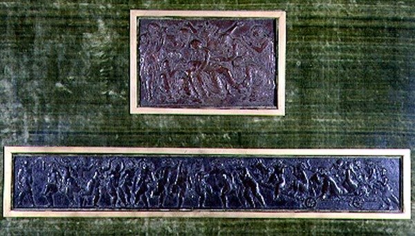 Bacchus triumf og Kristi avsetning (bronse) av Bertoldo di Giovanni