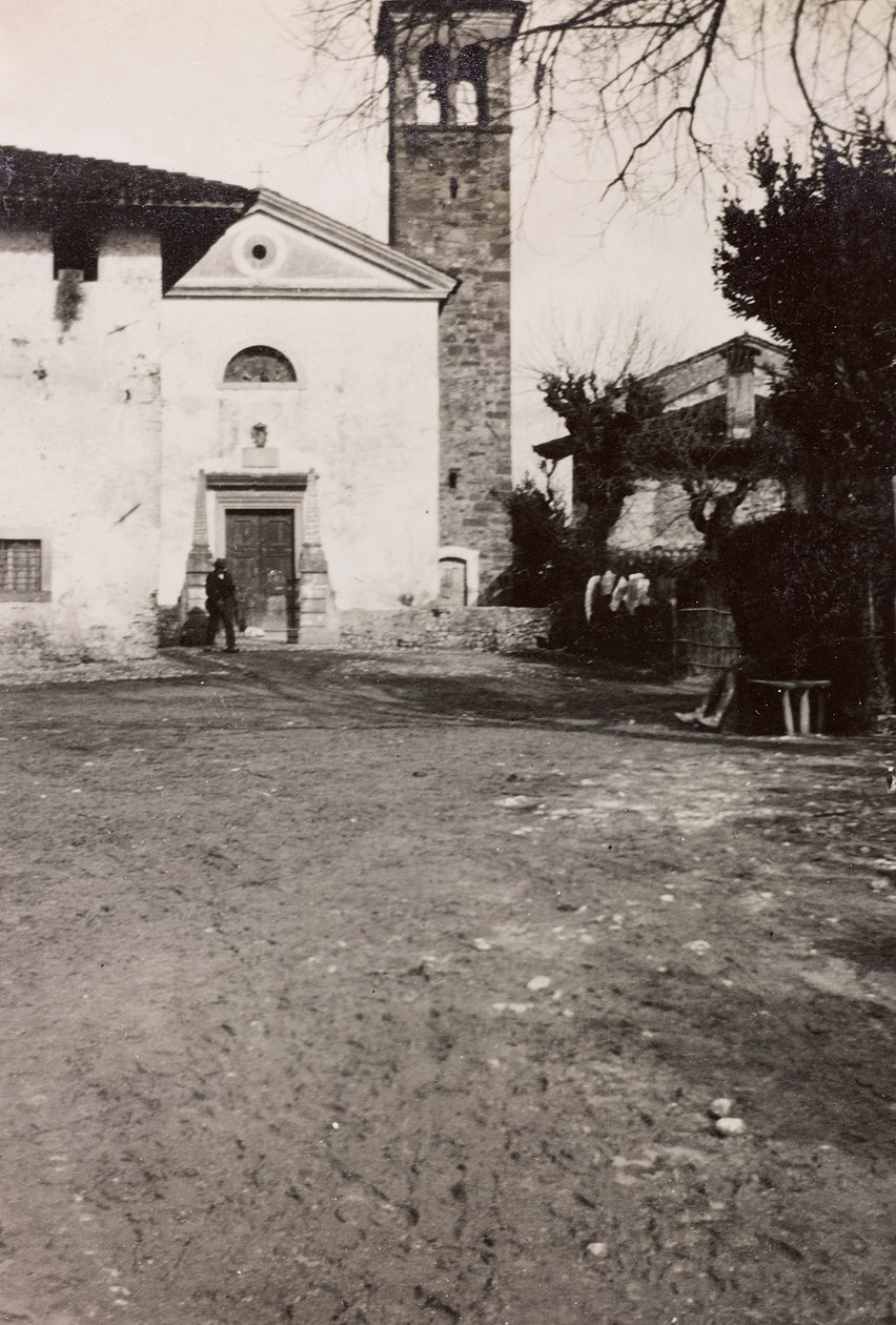 Album av første verdenskrig i Friuli-Venezia Giulia: kirken Soleschiano Manzano, 01-03/1916 (s/hv-bilde) av Bietti Bietti