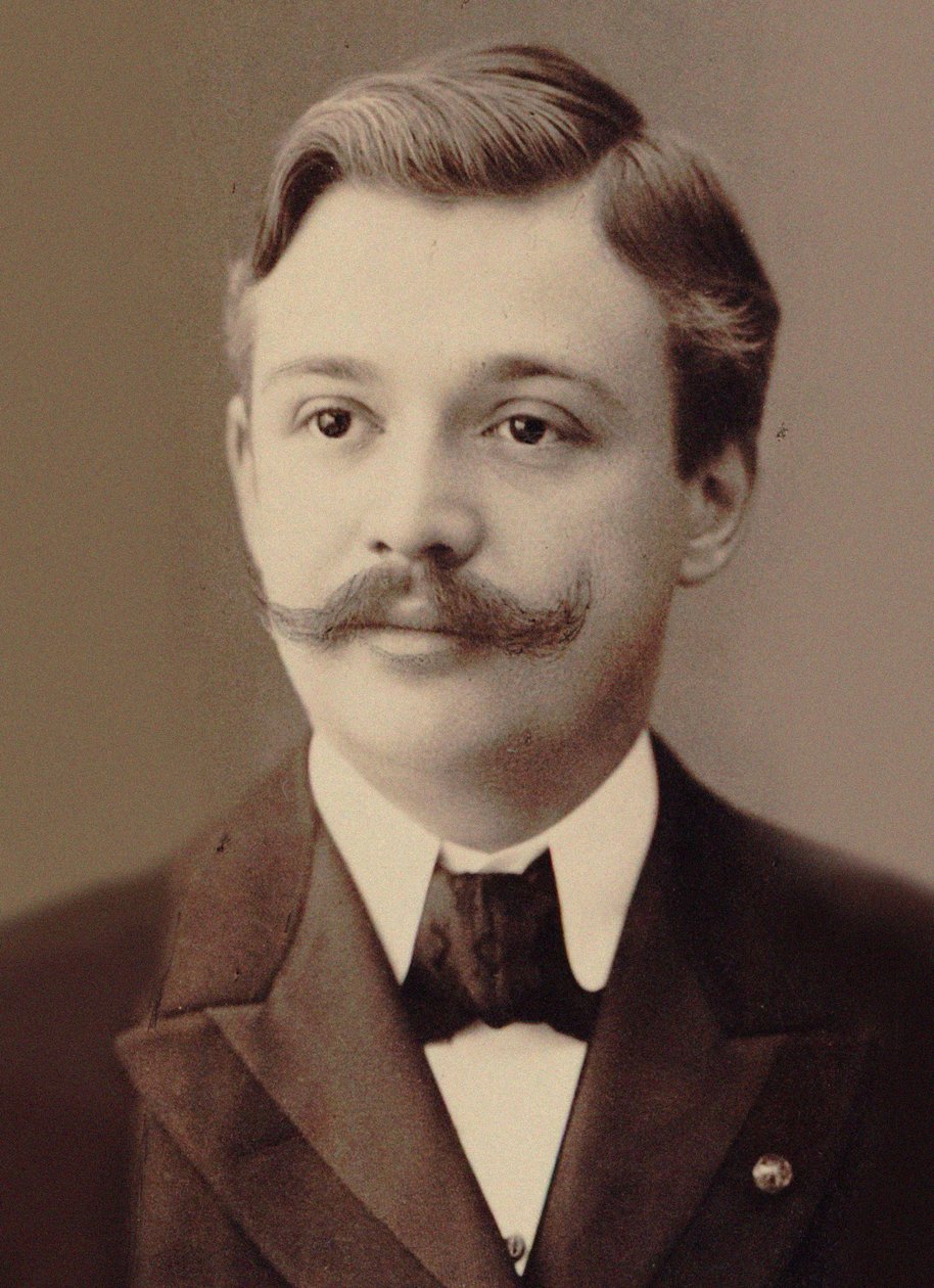 Portrett av fiolinisten og komponisten Henri Marteau 1874-1934. av Breslau . Photo studio N. Raschkow